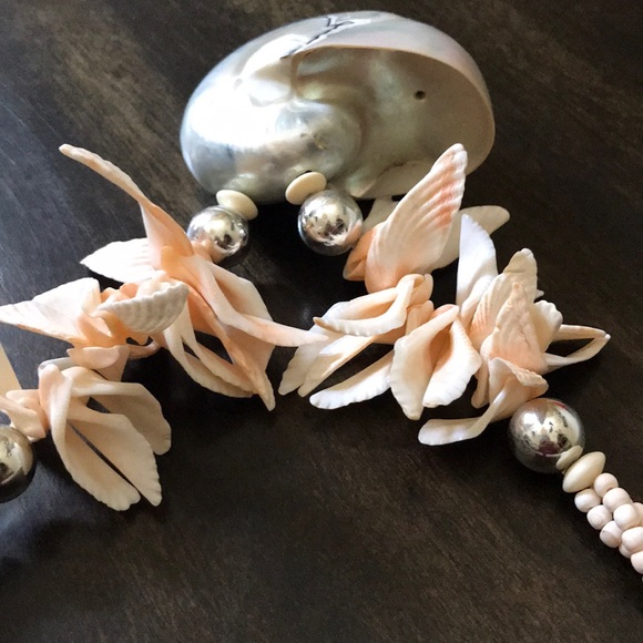 Shell necklace - Picture 3 of 5